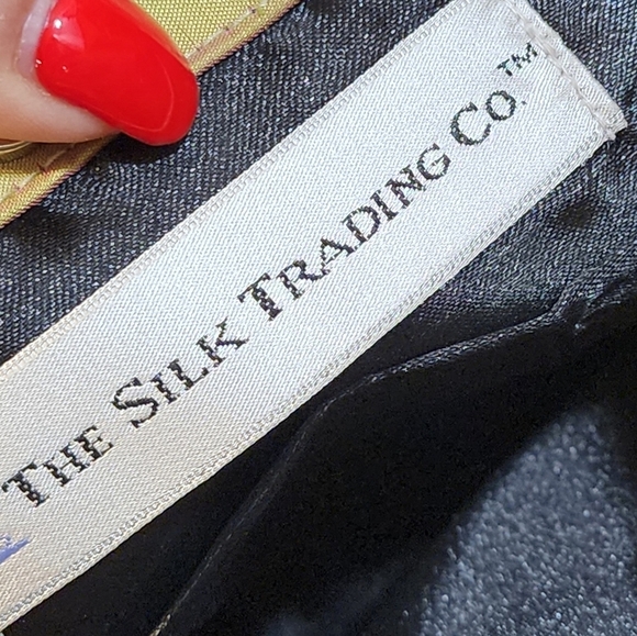 The Silk Trading Co.  100% Silk Embroidered Purse - Picture 7 of 16